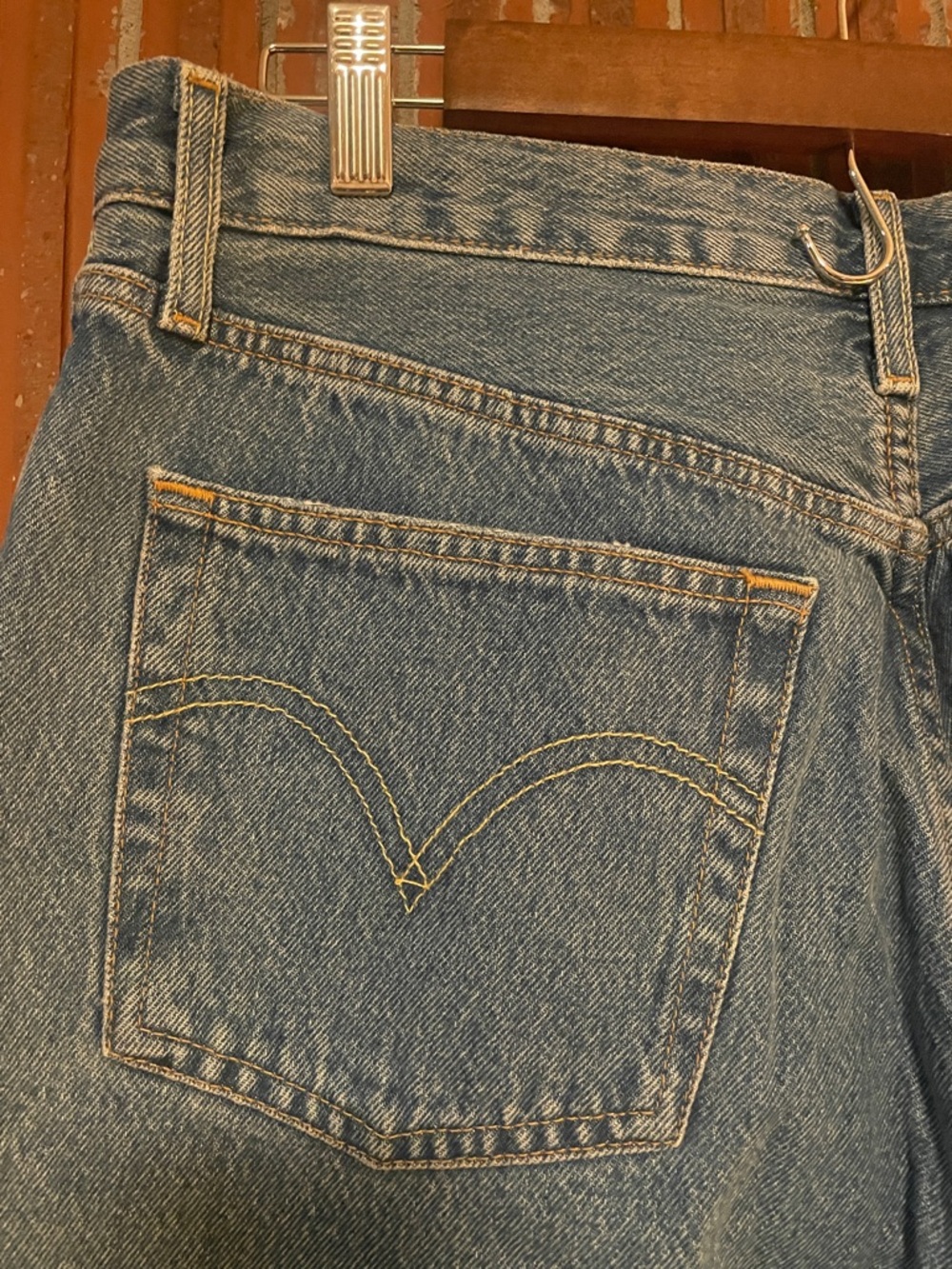NWT Levi’s 501 women’s distressed high rise button fly straight leg jeans - Picture 6 of 11